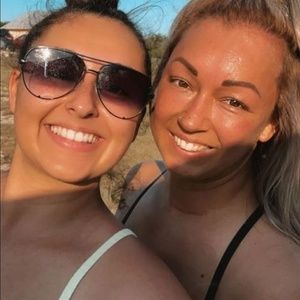 Meet your Posher, Crystal